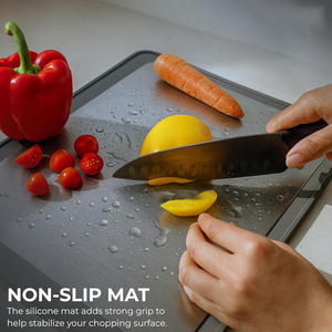 Ensemble de 4 planches à découper en titane de qualité alimentaire pour cuisine, avec rainure pour jus, tapis antidérapant, chiffon de nettoyage, épaisseur 0,08 po, planche à découper pour viande - Product Image 3