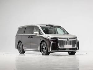 Voyah Dreamer 2025 PHEV 4WD Edizione Premium Qiankun, MPV 5 Porte 7 Posti, Plug-in, Autonomia NEDC 700km, 405kW - Product Image 1