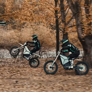 Moto tout-terrain électrique Y-Volt 97V 45Ah, adaptée aux adultes de 18 à 55 ans, pour les aventures en plein air - Product Image 1