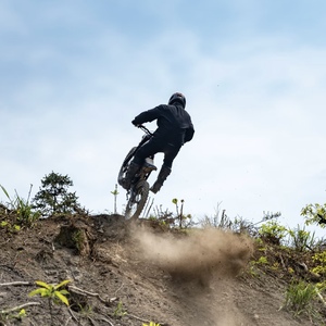 330N.m High Torque <b>72V</b> Dirt <b>Bike</b> 8KW Power 85km/h Hill Climb <b>E</b>-Moto Strong Traction Steep Slope Riding - Product Image 6