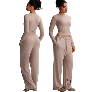 Ensemble de vêtements de sport décontractés en polyester solide de haute qualité pour femmes, t-shirt à manches longues doux et ajusté, pantalon ample avec cordon de serrage - Product Image 1