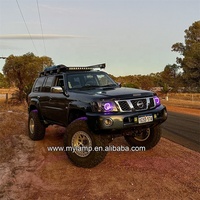 Projecteurs LED personnalisés pour Nissan Patrol Y61 Série 4 (2004 - 2016) avec anneaux lumineux cubiques, turbine RGB et clignotants séquentiels