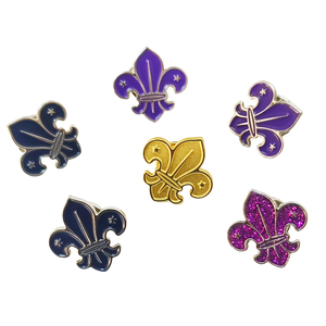 Pin de Esmalte Metálico con Diseño de Flor de Lis, Insignia de <span class=keywords><strong>Scouts</strong></span>, Distintivo de Mérito, Broche Floral, Pin Personalizado para Uniforme, para Camping - Product Image 1