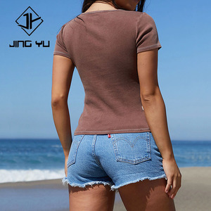 Camiseta de manga corta con cuello en V y estampado tropical hawaiano de alta calidad, personalizada, 100% algodón, con cuello Henley. - Product Image 2