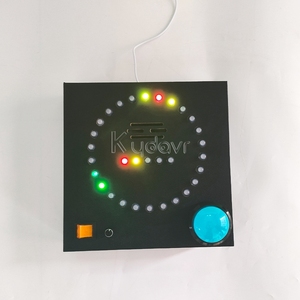 Entrenamiento de reacción interactivo, botón LED colorido para atrapar el juego de desafío ligero, prueba de coordinación visual rápida - Product Image 1