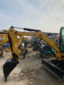 Caterpillar 303 Used Excavator 3Ton <b>Small</b>-sized Hydraulic Crawler Digger Original Japan Good Condition Low Hours Cheap 2024 - Product Image 3