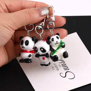 Llavero de Resina con Diseño de Panda con Bufanda de Corazones y Bambú, Accesorio DIY para Bolsos - Product Image 2