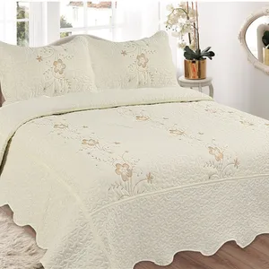 White Quilts Pujiang Embroidery Dropshipping Elegant Bedspread Set China 3pcs Set Bedding Sets Stitchinig Quilt Colcha