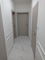 Porte battante en bois moderne pour chambre de villa - Offre spéciale