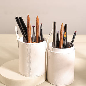 Top qualité manche en bois OEM Liner brosse dessiner <span class=keywords><strong>papillon</strong></span> manucure outil Nylon cheveux pointu brosse à ongles marque privée - Product Image 1