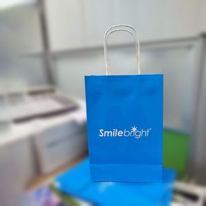 Luxury Kraft <b>Paper</b> <b>Gift</b> <b>Bags</b> with Custom Logo Eco-Friendly Recyclable Shopping & Food Takeaway Packaging for Store Use - Product Image 1