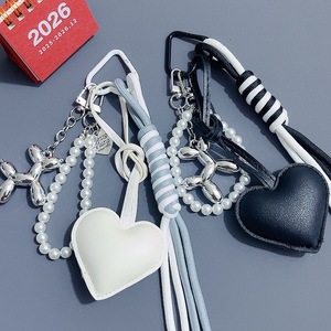 Llavero Colgante Corazón Negro de Moda, Llaveros Encantadores de Corazón y Perro Globo, Cuerda Trenzada Linda con Dijes de Perlas - Product Image 2