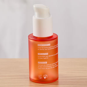 Botella de PETG Esmerilada de 30 ml, Libre de BPA, Color Personalizado, con Bomba de Presión, Pared Gruesa, Acabado Mate, Protección UV - Product Image 1