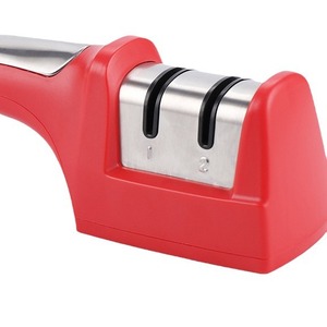 Afilador de Cuchillos Manual de Acero Inoxidable Rojo de 205 mm, Multi-grano, para Uso en la Cocina - Product Image 3