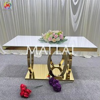 Table de banquet rectangulaire de luxe en acier inoxydable doré avec plateau en verre pour mariage, événement, réception, hôtel