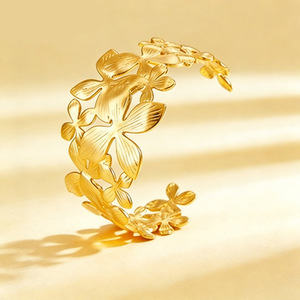 Brazalete de Flores con Diseño Abierto, Chapado en Oro, Joyería para Mujer, Accesorio de Moda - Product Image 1