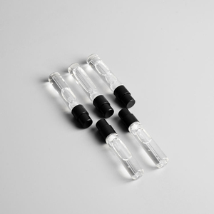 Venta al por mayor de fábrica: Mini botellas de vidrio para muestras de perfume de 1.5ml, 1ml, 2ml con cuentagotas y sellado para crema facial y probadores de spray. - Product Image 1