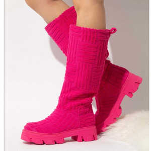 2022 nouveau arrivé à talons épais chaud mi-tube bottes femmes Pélipper en peluche grande taille serviette coton mode bottes - Product Image 1