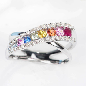 Anello a Croce Arcobaleno per Donne, Elegante Gioiello da Dito alla Moda - Product Image 1