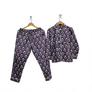Pyjama en satin 2 pièces pour femme, manches longues, imprimé floral, vêtements de nuit classiques, col Peter Pan, longueur intégrale, tenue de printemps - Product Image 1