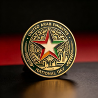 Fabricant de badges métalliques OEM, écusson drapeau des Émirats Arabes Unis, épingle de revers en alliage de zinc émaillé plaqué or, faible MOQ, vente en gros, assurance commerciale