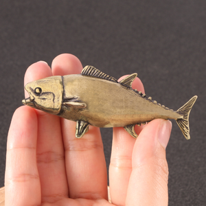 Adornos de latón retro Atún de aguas profundas Artesanía de latón Colección de peces de simulación - Product Image 1
