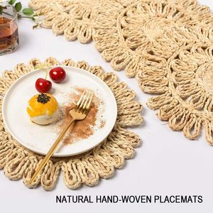 Sets de table ronds tressés en rotin naturel, napperons creux en osier pour table de salle à manger et de cuisine, idéaux pour les fêtes - Product Image 3