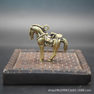 Colgante de latón vintage con forma de caballo, aleación de cobre, regalo unisex, joyería - Product Image 2