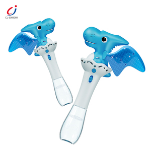Máquina de Burbujas Chengji, Juguete Clásico para Bebés, Dinosaurio de Dibujos Animados Colorido con Control Remoto, Pistola de Burbujas de Nuevo Diseño - Product Image 1