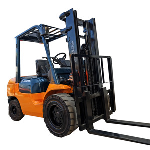 Montacargas Diésel Usado 2022, 4.5T, Capacidad 5000kg, Mástil de Dos Etapas, Motor Japonés, para Manejo de Materiales en Almacén - Product Image 1