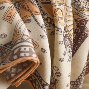 <span class=keywords><strong>Sciarpa</strong></span> di Lusso Invernale di Alta Qualità Colorata 140x140 cm in <span class=keywords><strong>Cashmere</strong></span> <span class=keywords><strong>e</strong></span> <span class=keywords><strong>Seta</strong></span>, <span class=keywords><strong>Sciarpa</strong></span> Quadrata Grande da Donna Personalizzata Calda in Lana <span class=keywords><strong>e</strong></span> <span class=keywords><strong>Seta</strong></span> alla Moda - Product Image 5