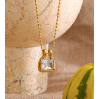 Collier pendentif carré en zircon cubique, en acier inoxydable, étanche, exquis, JINYOU 556