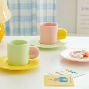 Tazas y Platos de Cerámica para Café con Contraste de Color, 200 ml, Venta al Por Mayor Personalizada - Product Image 1