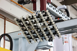 Tiết kiệm năng lượng thủy lực máy ép phun tự động vật nuôi phôi thổi khuôn hệ thống cho chai sản xuất động cơ PP PC - Product Image 2