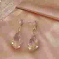 Boucles d'oreilles longues en forme de larme irrégulière en résine de cristal transparent plaqué or chunk artistique pour femmes