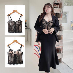 Soutien-gorge en dentelle à queue de poisson avec camisole rembourrée sans dos pour femme, collection Printemps 2022, design à crochets et œillets, en fibre de polyester, sans bretelles, effet gainant - Product Image 3