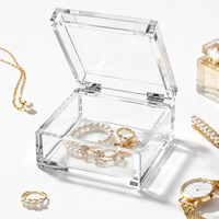 Boîte de présentation moderne en acrylique transparente résistante à l'eau avec couvercle pour objets de collection, bijoux, jouets et cadeaux