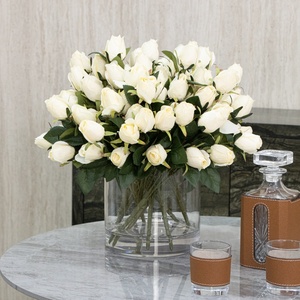 Bouquet <span class=keywords><strong>de</strong></span> roses artificielles réalistes <span class=keywords><strong>de</strong></span> qualité supérieure avec vase en verre pour salon et mariage décoration <span class=keywords><strong>de</strong></span> maison <span class=keywords><strong>de</strong></span> luxe - Product Image 4