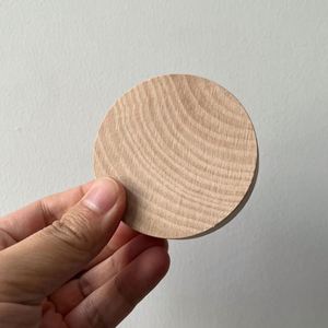 Abridor de Botellas Magnético Redondo de Madera para Refrigerador, en Oferta - Product Image 2