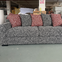 Canapé trois places gris moderne de luxe rembourré pour salon avec coussins décoratifs - Vente en gros de meubles de salon