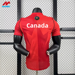 नए कनाडा पुरुषों के 2026 मेपल की पत्तेदार लाल दुनिया प्रतियोगिता जर्सी-प्रशंसक/खिलाड़ी संस्करण, घर से दूर, नाम और लोगो के साथ अनुकूलन योग्य है। - Product Image 1