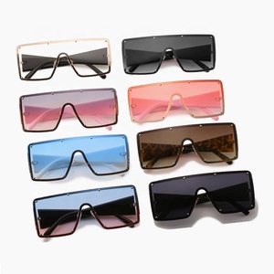 DOISYER <span class=keywords><strong>2021</strong></span> nuevas gafas <span class=keywords><strong>de</strong></span> sol <span class=keywords><strong>de</strong></span> gran tamaño <span class=keywords><strong>de</strong></span> diseñador <span class=keywords><strong>de</strong></span> <span class=keywords><strong>moda</strong></span> Vintage <span class=keywords><strong>para</strong></span> <span class=keywords><strong>mujer</strong></span> <span class=keywords><strong>de</strong></span> una pieza cuadrado grande negro transparente blanco opciones - Product Image 3