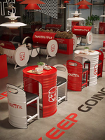 Ensemble de mobilier de restaurant commercial moderne et durable en métal, table et chaises de salle à manger en forme de fût d'huile pour espace de restauration de restaurant de burgers en extérieur