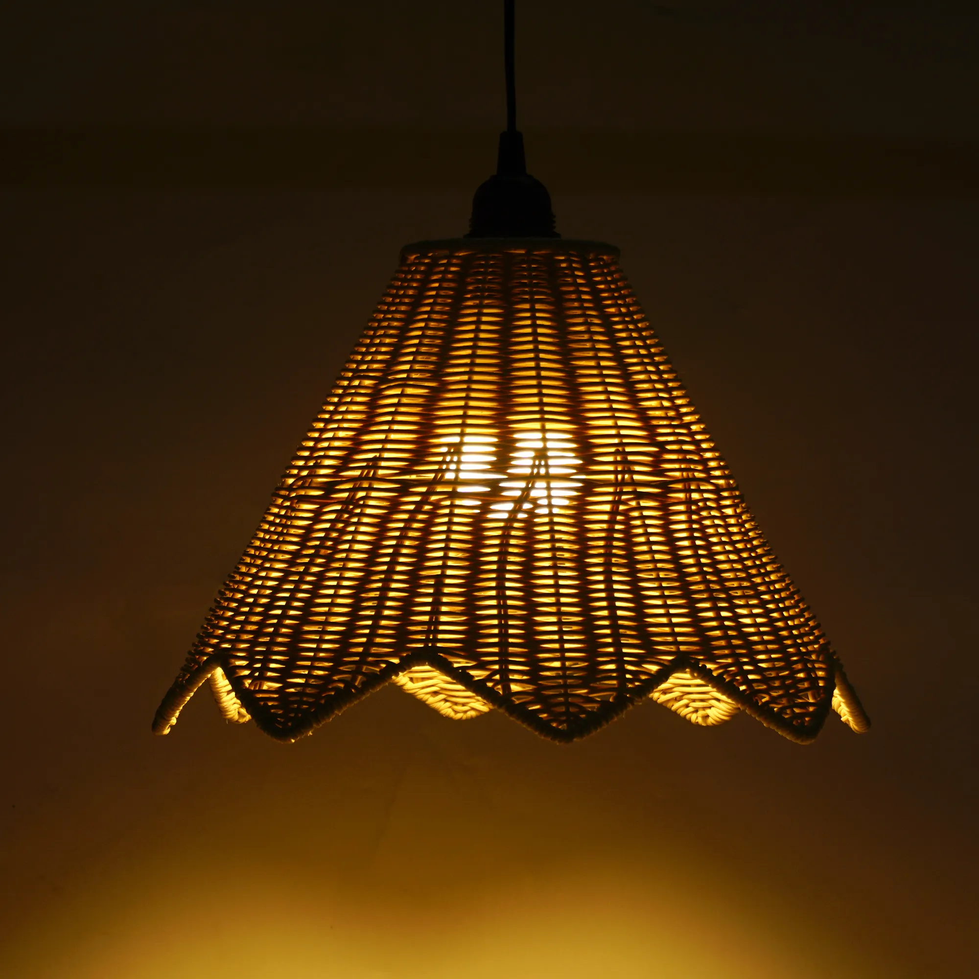 XH Horn Shape Natural rattan Lampshade Indonesia Wicker Handmade Woven hanging pendent light
