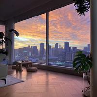 Fenêtre fixe moderne minimaliste en alliage d'aluminium à double vitrage, isolante thermiquement et anti-poussière, idéale pour les salons d'appartements urbains