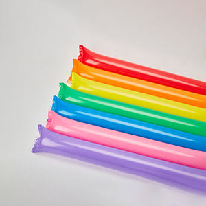 Fabrication professionnelle de claquettes à main gonflables portables en plastique de haute qualité, colorées, populaires et modernes - Product Image 2