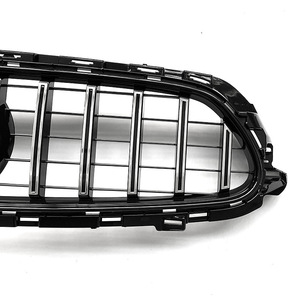 Calandre avant Mercedes-Benz Classe E W213 Sport Edition ABS entièrement noire avec bandes argentées 2021-2023 - Product Image 3