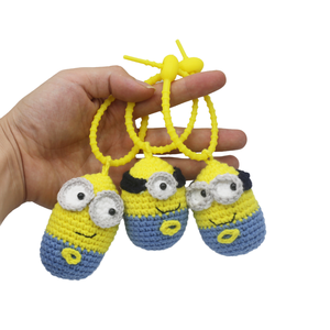 Pendentif de poupée Minion jaune tricoté à la main, style dessin animé mignon, porte-clés tissé écologique, cadeau pour enfants, accessoire de sac, 5cm*5cm - Product Image 4