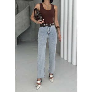 Jeans de Mezclilla Anchos y Sencillos de Cintura Alta en Azul Claro para Mujer, 100% Algodón, Corte Recto con Detalles de Bolsillos - Product Image 4