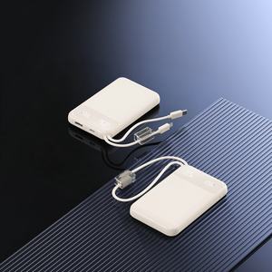 Mini Power Bank de Voyage 20000mAh 10000mAh avec Câbles Intégrés, Logo Personnalisé, Chargeur Portable Rapide 22.5W - Product Image 4